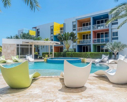 2 Bedroom Condominium in Palm Beach