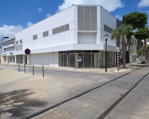 Commercial Building - Main street, Oranjestad