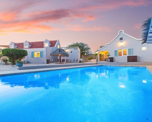 Exclusive Boutique Apartment Complex including Brand New Luxurious Villa