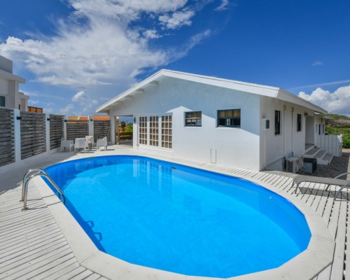 Kamay 75 - Private Hillside Retreat with Ocean Views & Rental Potential