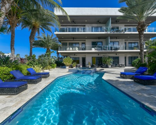 Luxury Condo Waykiri C-08